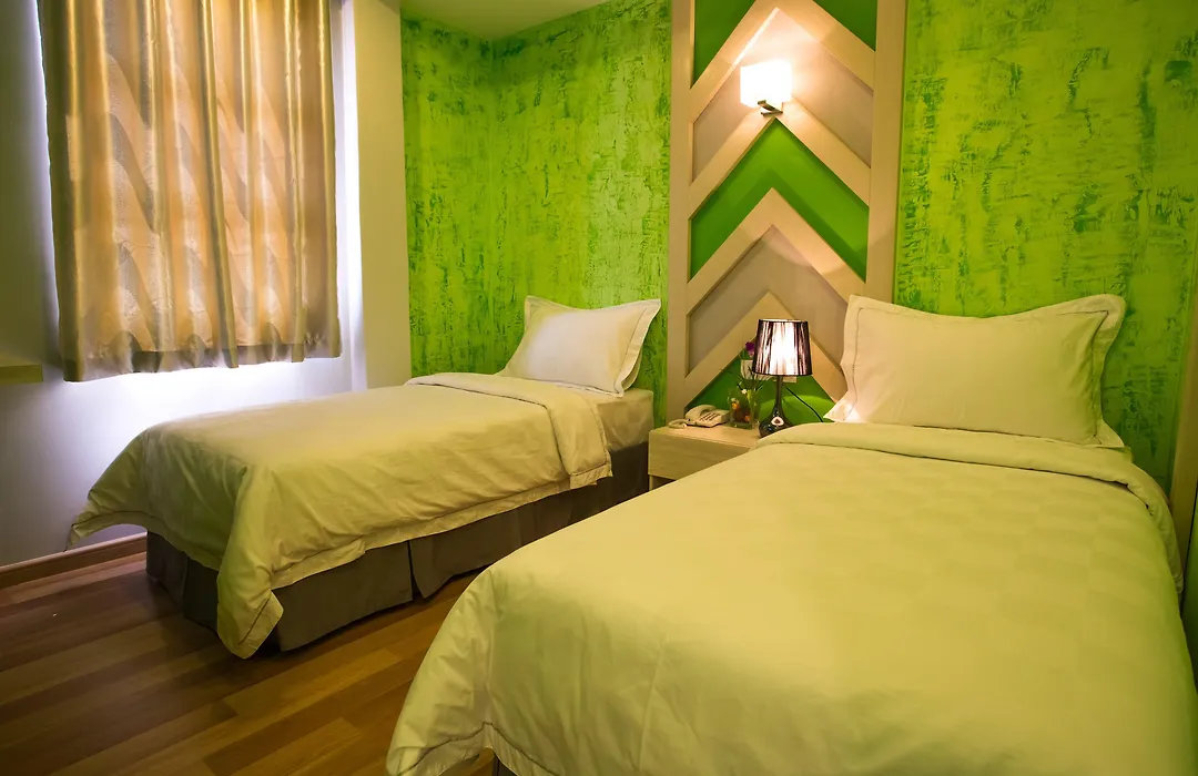 Sunshine Inn Plus-1